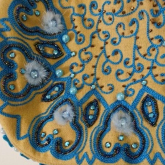 Vintage Braciano purse embellished with rhinestones, faux pearls and feathers - Picture 2 of 6